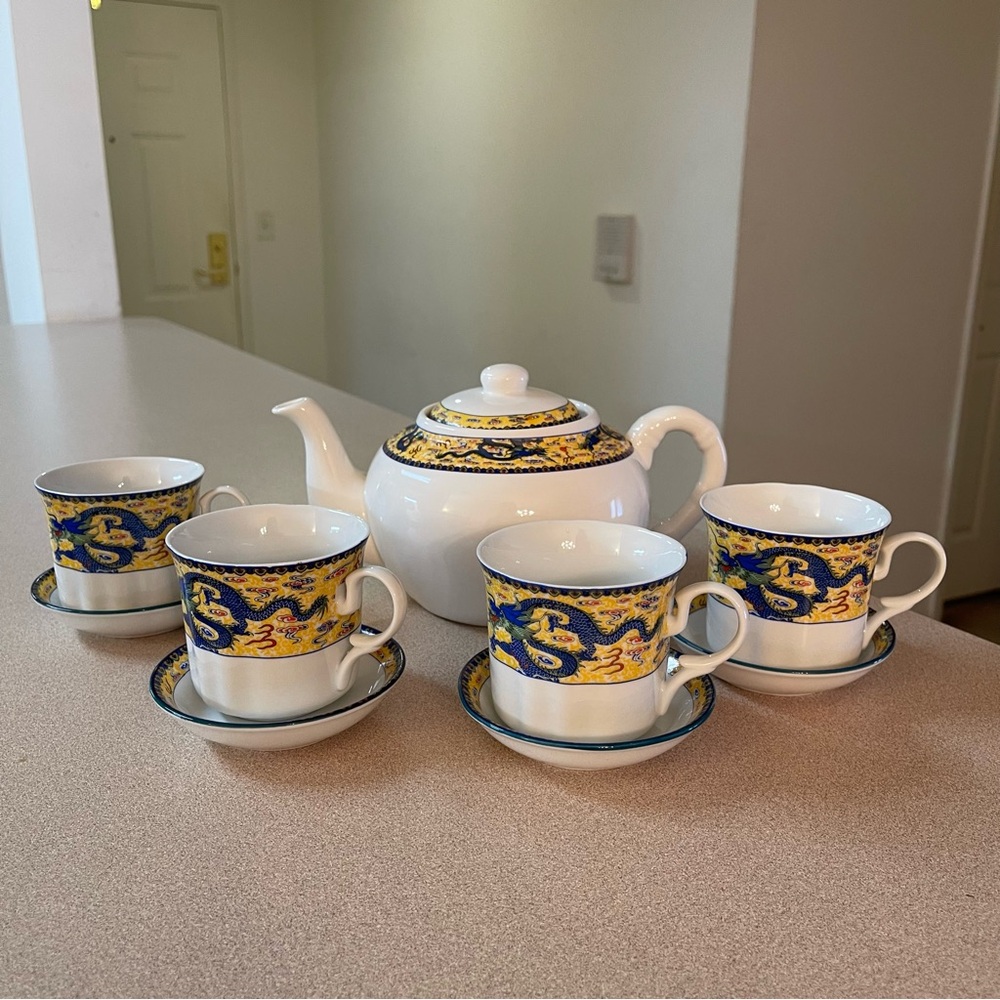 Vintage CFI Porcelain Dragon Tea Set - Picture 10 of 10